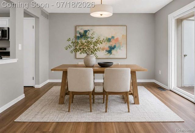 1509 Charter Oak Drive, Rochester Hills, MI 48309