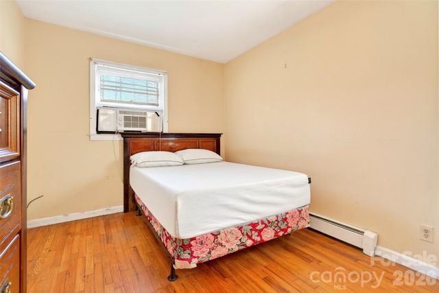 106 Chapel Street, Spruce Pine, NC 28777