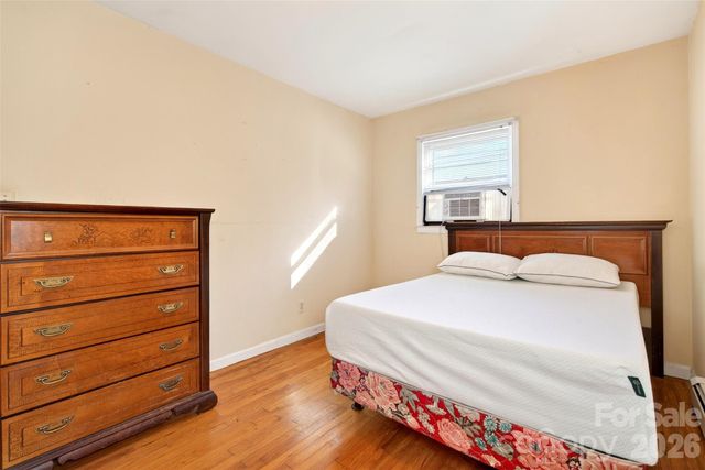 106 Chapel Street, Spruce Pine, NC 28777