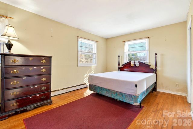 106 Chapel Street, Spruce Pine, NC 28777