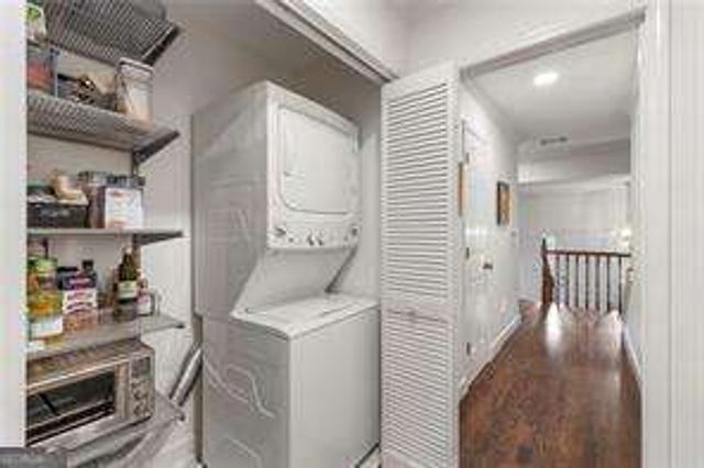2104 Defoors Mill Drive NW, Atlanta, GA 30318