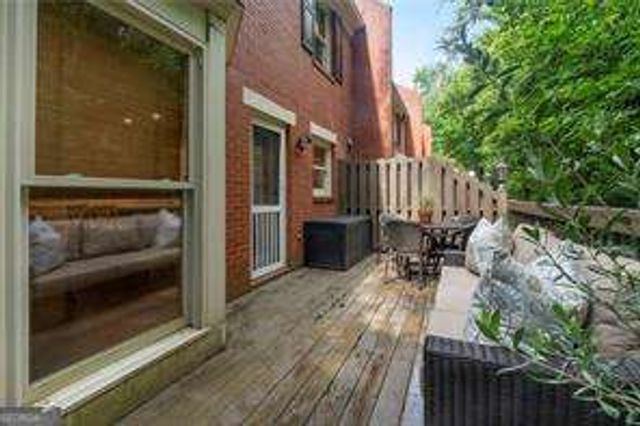 2104 Defoors Mill Drive NW, Atlanta, GA 30318