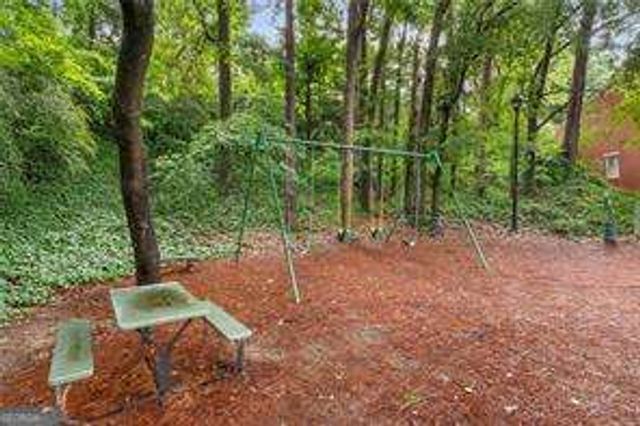 2104 Defoors Mill Drive NW, Atlanta, GA 30318