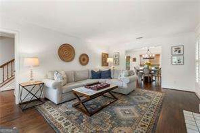 2104 Defoors Mill Drive NW, Atlanta, GA 30318