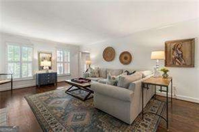 2104 Defoors Mill Drive NW, Atlanta, GA 30318