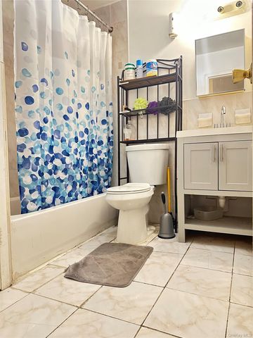 14045 Charles Lane, Springfield Gardens, NY 11413