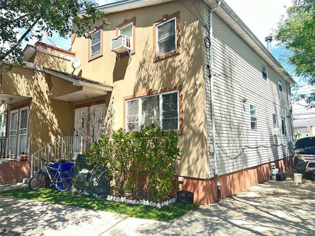 14045 Charles Lane, Springfield Gardens, NY 11413