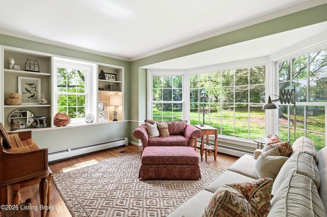 137 Sagamore Rd, Louisville, KY 40207