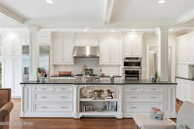 137 Sagamore Rd, Louisville, KY 40207