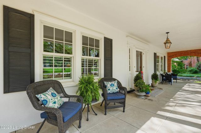 137 Sagamore Rd, Louisville, KY 40207