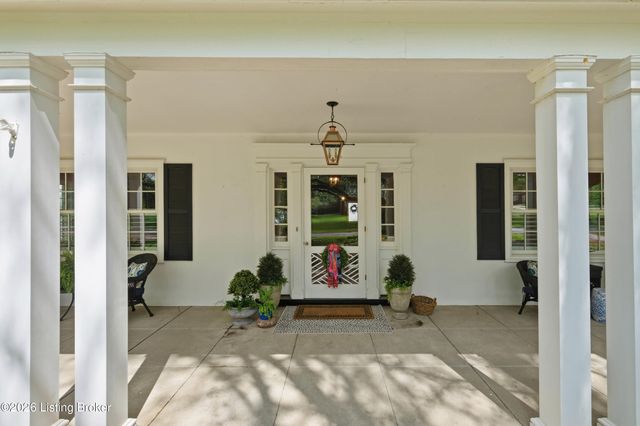137 Sagamore Rd, Louisville, KY 40207