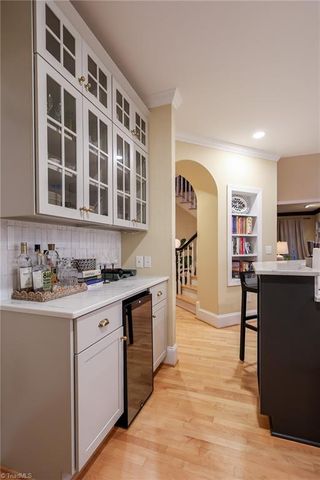 100 Fox Lake Court, Winston-salem, NC 27106