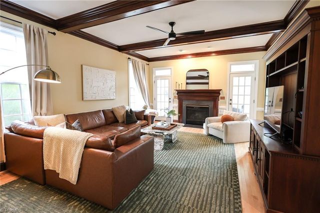 100 Fox Lake Court, Winston-salem, NC 27106