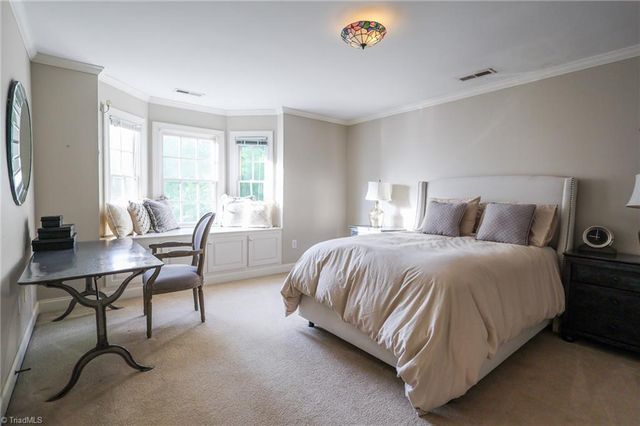 100 Fox Lake Court, Winston-salem, NC 27106