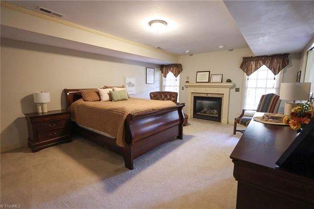 100 Fox Lake Court, Winston-salem, NC 27106
