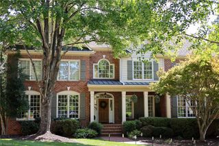 100 Fox Lake Court, Winston-salem, NC 27106