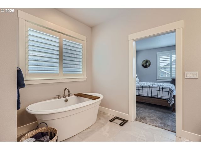 2923 S WHITE SALMON Dr, Ridgefield, WA 98642