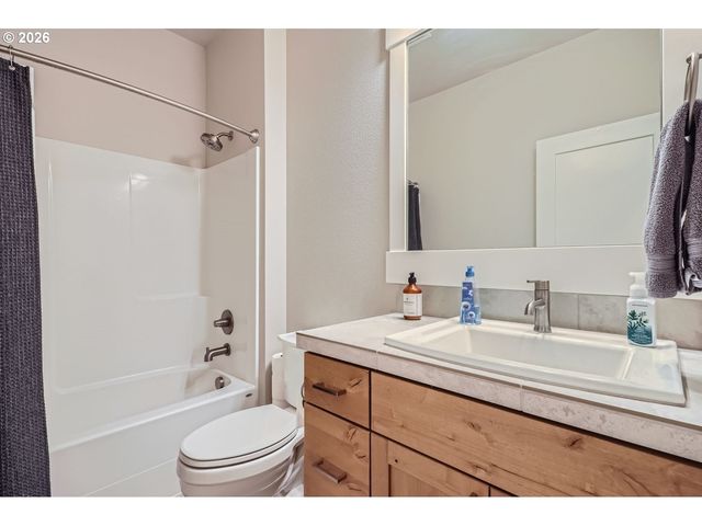 2923 S WHITE SALMON Dr, Ridgefield, WA 98642