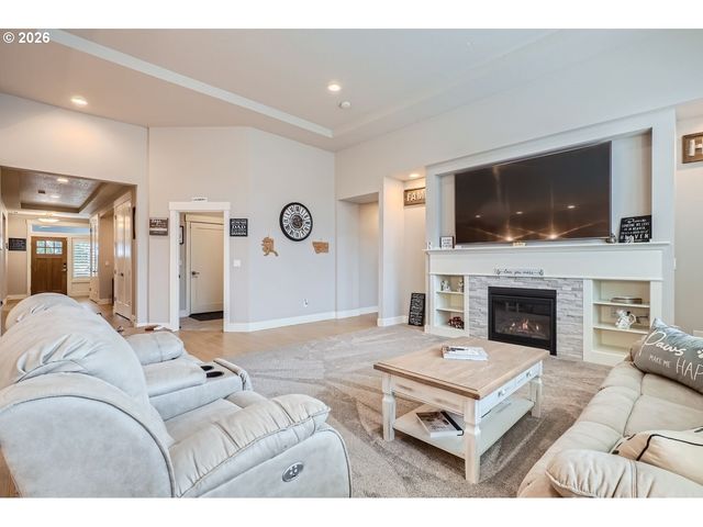 2923 S WHITE SALMON Dr, Ridgefield, WA 98642