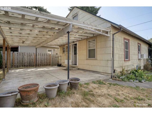 6939 N ARMOUR St, Portland, OR 97203