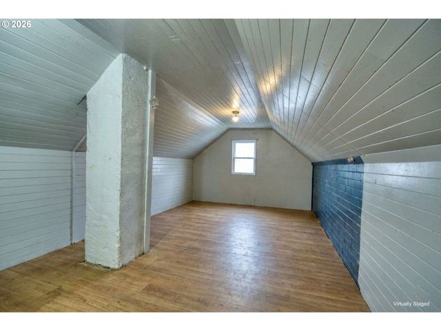 6939 N ARMOUR St, Portland, OR 97203