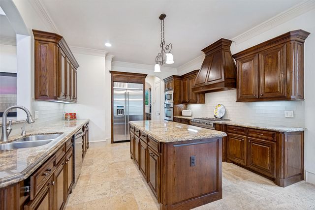 6520 Sondra Drive, Dallas, TX 75214