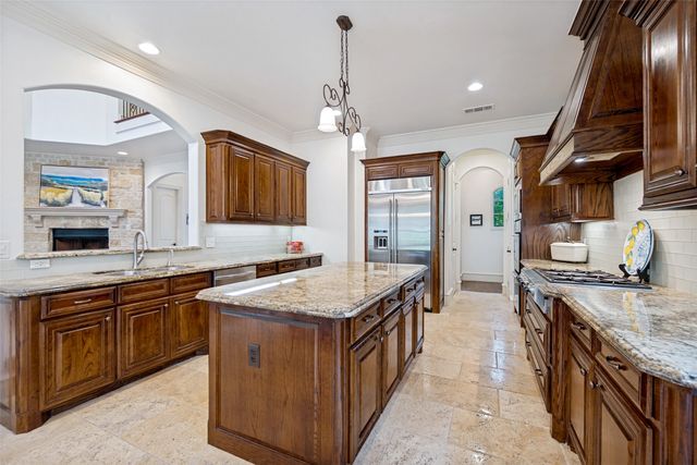 6520 Sondra Drive, Dallas, TX 75214