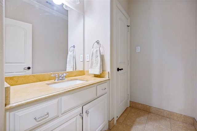 6520 Sondra Drive, Dallas, TX 75214