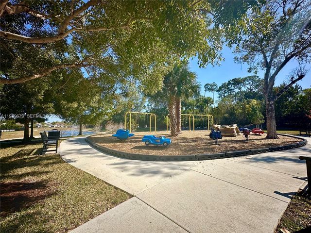 6319 Trails Of Foxford Ct, West Palm Beach, FL 33415