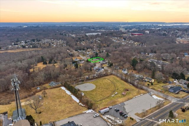 40 Kenyon Road, Waterford, CT 06385