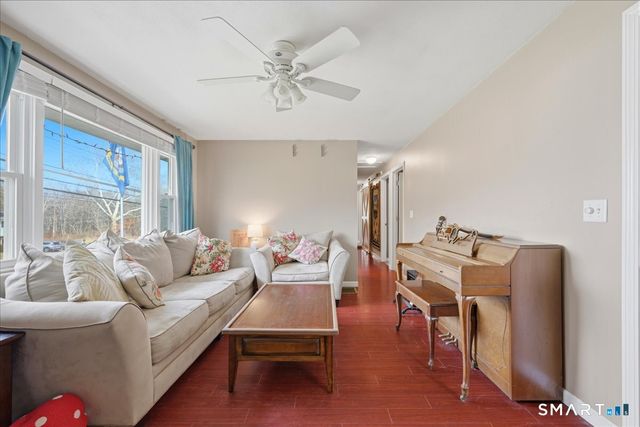 40 Kenyon Road, Waterford, CT 06385