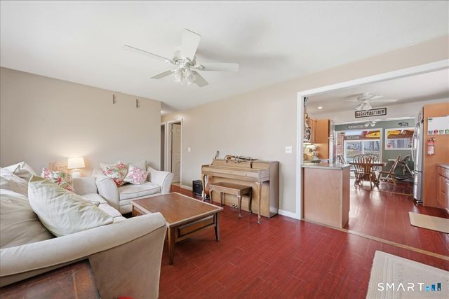 40 Kenyon Road, Waterford, CT 06385