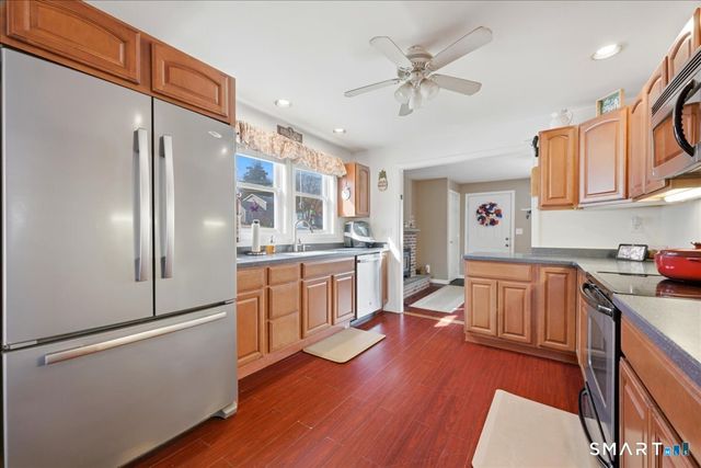 40 Kenyon Road, Waterford, CT 06385