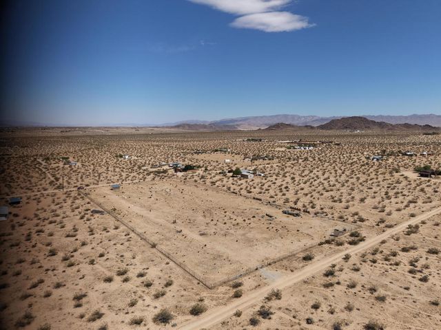971 Center, Joshua Tree, CA 92252