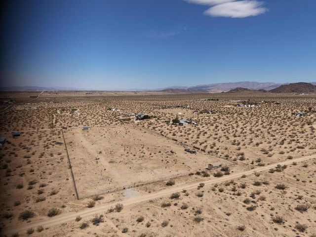 971 Center, Joshua Tree, CA 92252