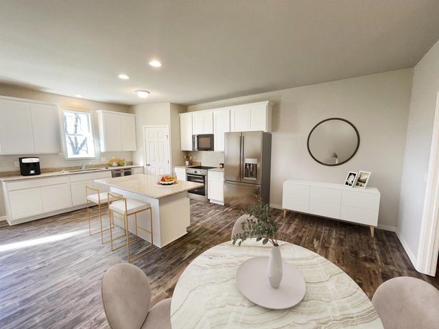 802 Sarah Street, Belleville, WI 53508