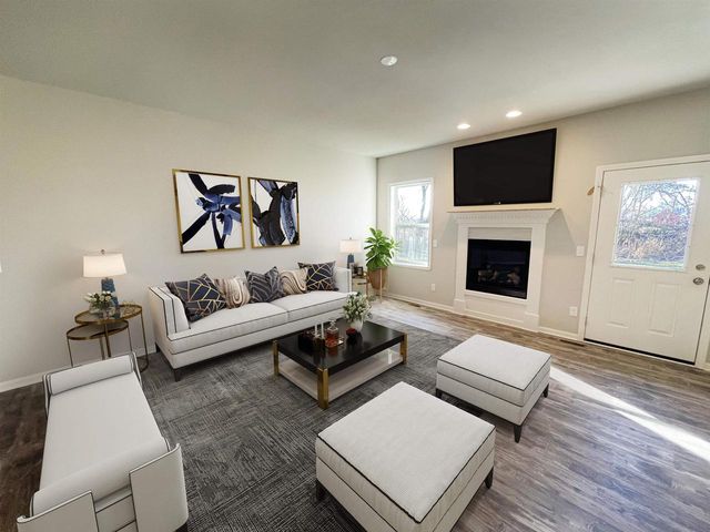 802 Sarah Street, Belleville, WI 53508