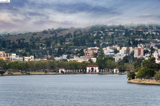 1410 Lakeshore Ave 5, Oakland, CA 94606