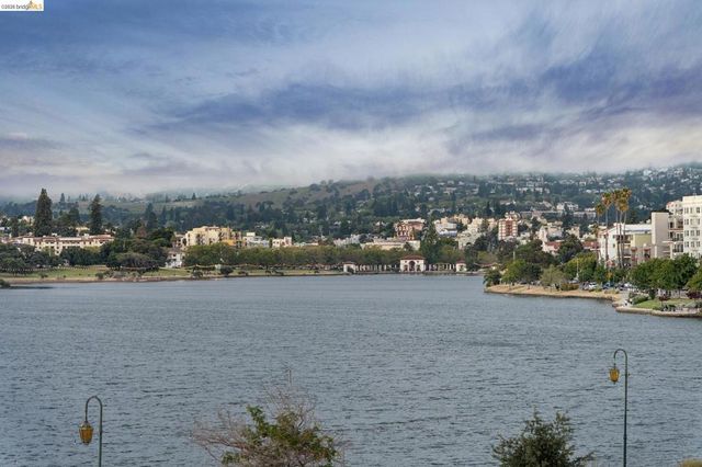1410 Lakeshore Ave 5, Oakland, CA 94606
