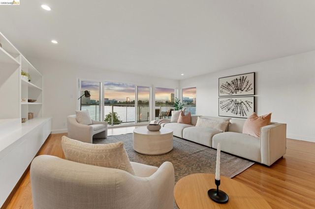 1410 Lakeshore Ave 5, Oakland, CA 94606