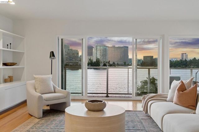 1410 Lakeshore Ave 5, Oakland, CA 94606