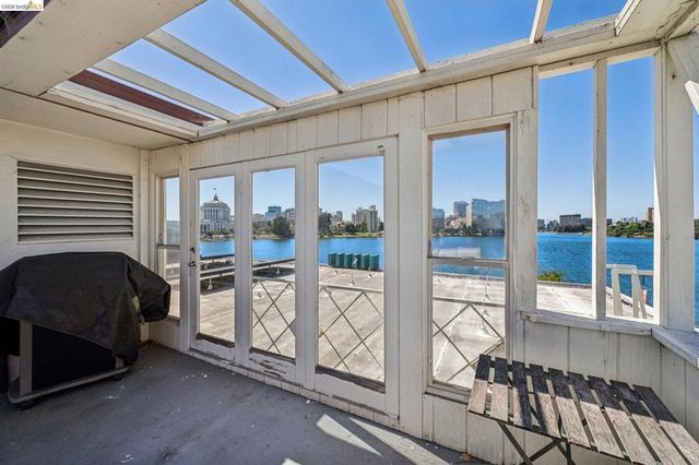 1410 Lakeshore Ave 5, Oakland, CA 94606