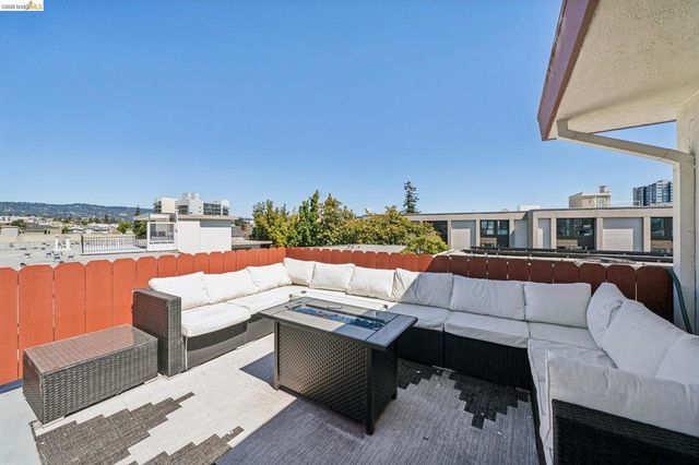 1410 Lakeshore Ave 5, Oakland, CA 94606