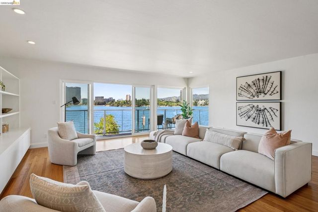 1410 Lakeshore Ave 5, Oakland, CA 94606