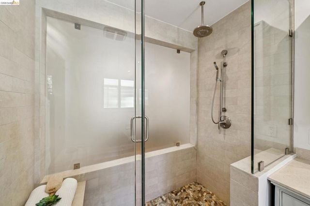 1410 Lakeshore Ave 5, Oakland, CA 94606