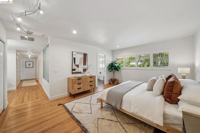 1410 Lakeshore Ave 5, Oakland, CA 94606