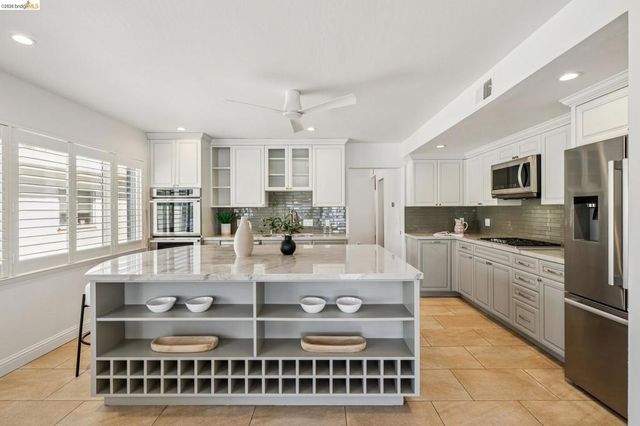 1410 Lakeshore Ave 5, Oakland, CA 94606