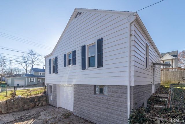 926 I Avenue, New Castle, IN 47362