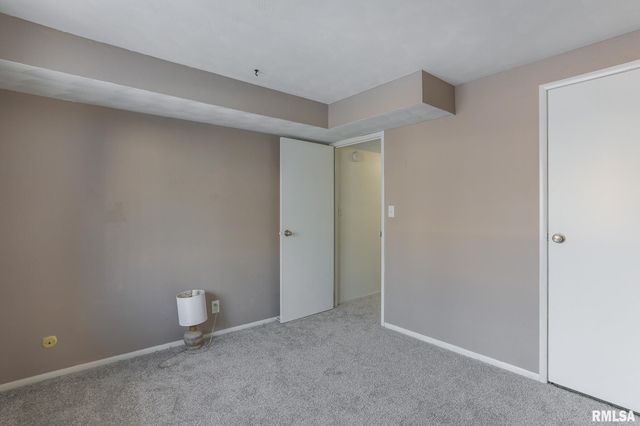 1804 VIENNA Court, Pekin, IL 61554