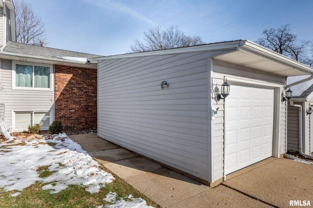 1804 VIENNA Court, Pekin, IL 61554